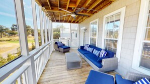 Terrace/patio - Updated home w/screened porch, golf view, walk to Marina/Dining and beach! (Isle of Palms)