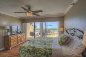 2 bedrooms, iron/ironing board, free WiFi