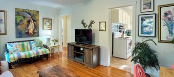 Tyn & Marty's Old-Fashioned Beach Cottage