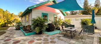 Tyn & Marty's Old-Fashioned Beach Cottage