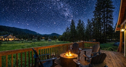 Views | Stargaze | Hot Tub | BBQ | Yard | Deck