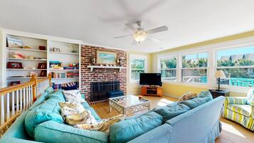 TV, fireplace, DVD player, books