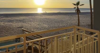 Spectacular 4 Bedroom Townhouse on the Beach. Incredible Views! Swim Spa. $400.00 of Free Fun Daily