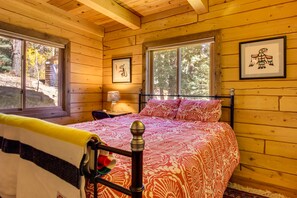 1 bedroom, bed sheets