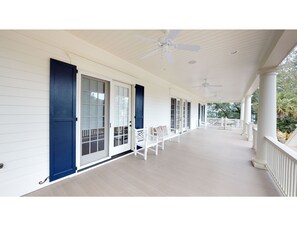 Terrace/patio - Beautiful beach home with wrapping porches, private pool, and ocean view peek (Isle of Palms)