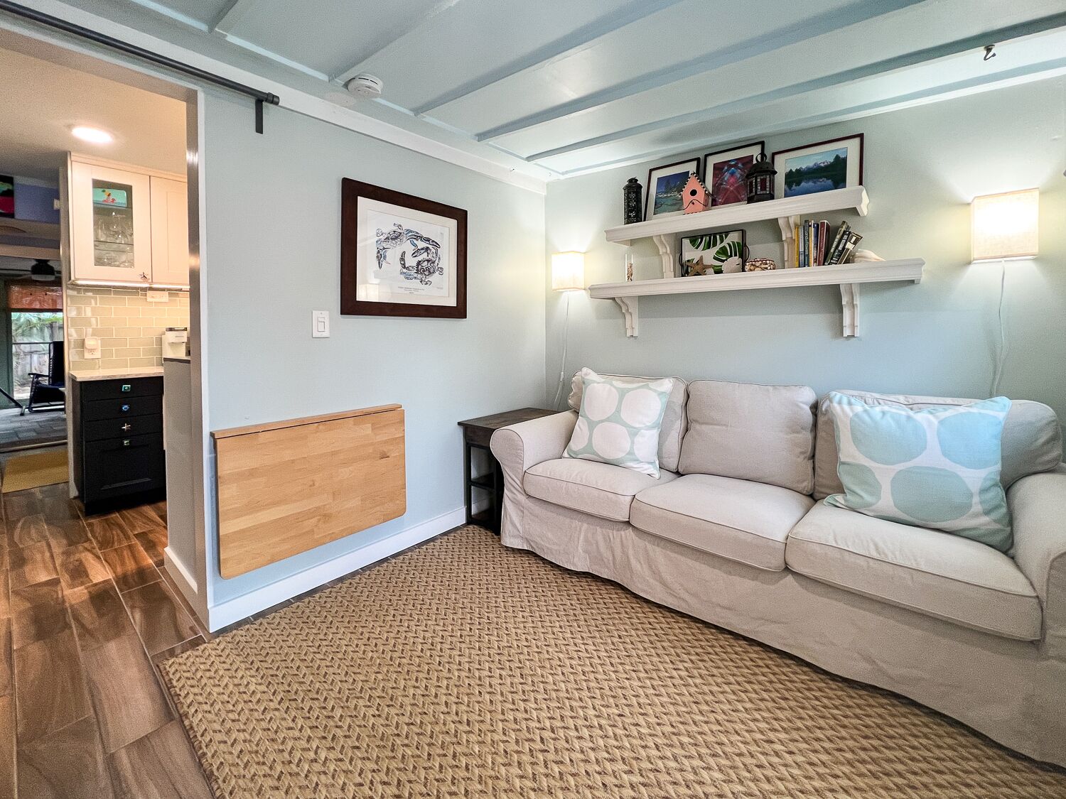 Fish Camp - Charming, Intimate Hideaway in Waterfront District