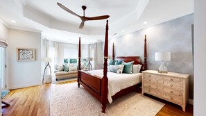 5 bedrooms, iron/ironing board, free WiFi, bed sheets - Beautifully decorated home in Wild Dunes with beach access and rooftop deck (Isle of Palms)