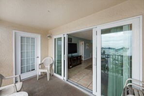 Interior - Beachfront Complex - 2b 2b - Beach Place #402 (Madeira Beach)