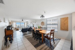 Dining - Beachfront Complex - 2b 2b - Beach Place #301 (Madeira Beach)