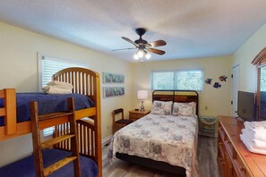 4 bedrooms, iron/ironing board, free WiFi, bed sheets