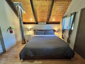 4 makuuhuonetta, ilmainen Wi-Fi, vuodevaatteet