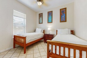 2 habitaciones, tabla de planchar con plancha y internet gratis