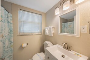 Shower, towels