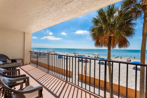 Direct Beachfront Value - 3b 2b - Las Brisas #104