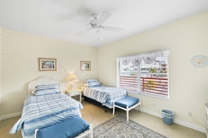 2 chambres, fer et planche à repasser, Wi-Fi gratuit, draps fournis