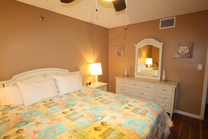 3 bedrooms, iron/ironing board, free WiFi