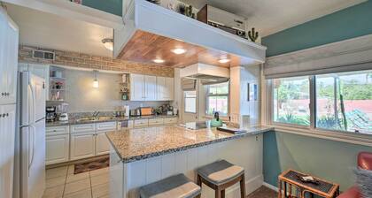 Vintage Las Vegas Oasis < 3 Mi to the Strip!