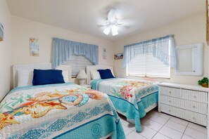 3 bedrooms, iron/ironing board, Internet, bed sheets