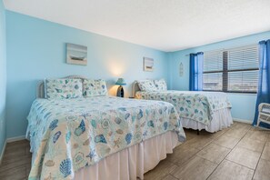 2 habitaciones, tabla de planchar con plancha, internet y ropa de cama 