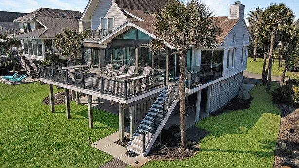 Exterior - Fabulous oceanfront home with private beach access (Isle of Palms)
