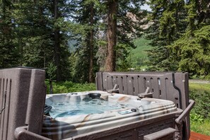 مغطس سبا خارجي