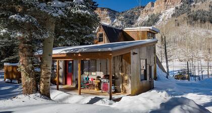 Cabin on Pond - Hot Tub - 2 Miles from Purgatory - Pet Friendly - One Acre