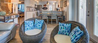 Accessible & Dog-friendly Ground-Floor Unit - 1 Block from Beach