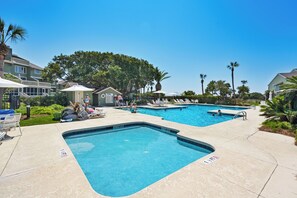 Pool - Beautifully decorated two-story condo with great oceanfront views and pool (Isle of Palms)