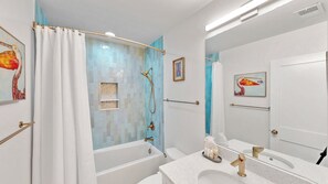 Ensemble douche/baignoire, serviettes fournies