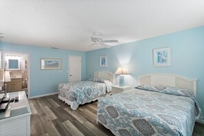 2 chambres, fer et planche à repasser, Wi-Fi gratuit, draps fournis