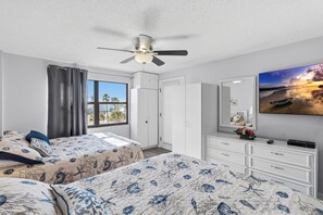 2 slaapkamers, een strijkplank/strijkijzer, gratis wifi, beddengoed