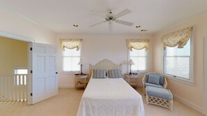 4 slaapkamers, een strijkplank/strijkijzer, gratis wifi, beddengoed