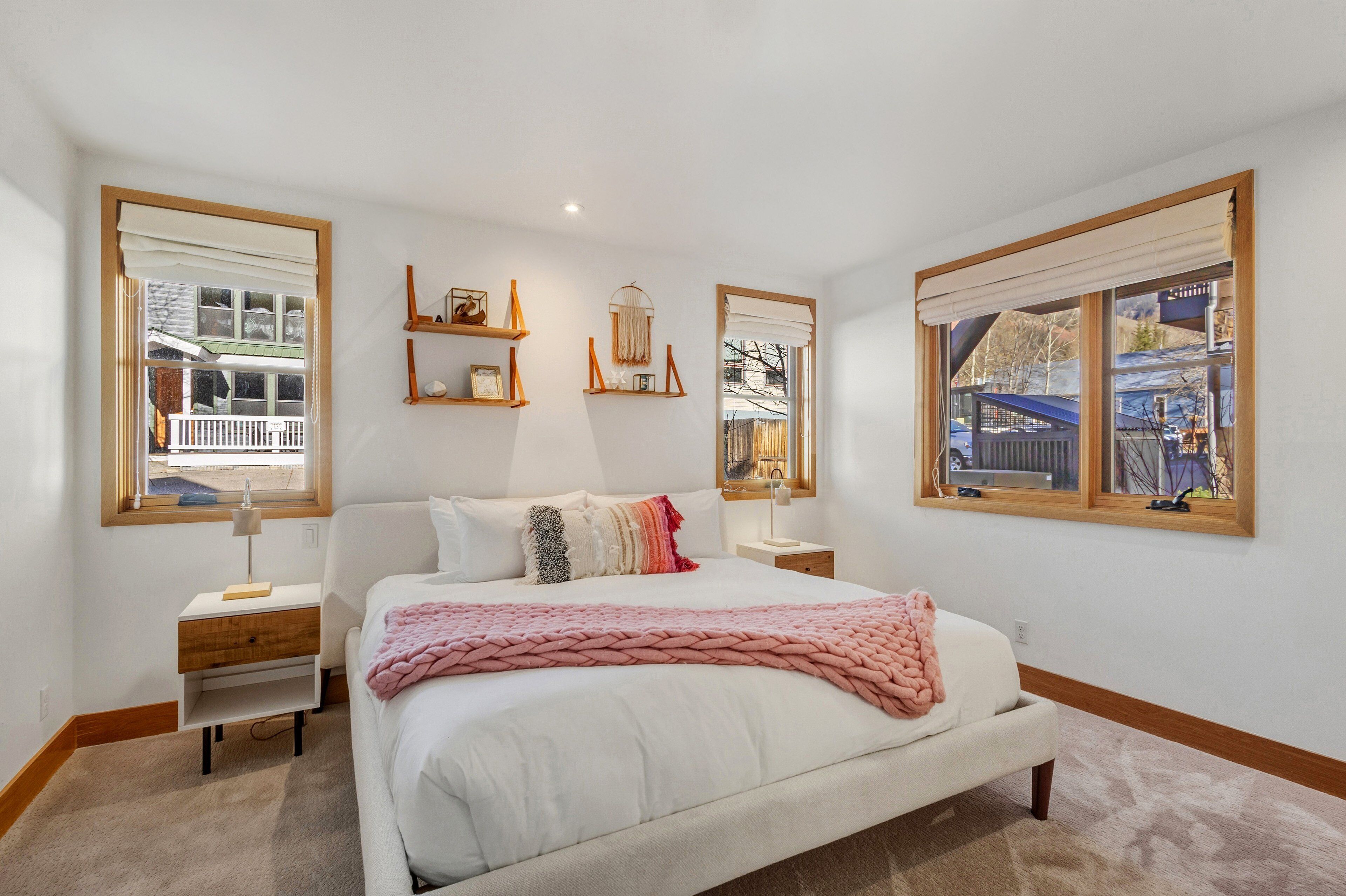 4 Schlafzimmer, Bügeleisen/Bügelbrett, kostenloses WLAN, Bettwäsche