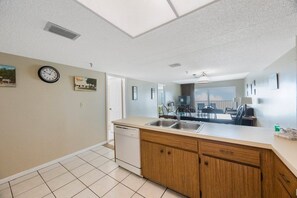 Interior - Direct Beachfront - Gulf Views - Beach Place #407 (Madeira Beach)