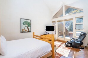 3 chambres, fer et planche à repasser, Wi-Fi gratuit, draps fournis