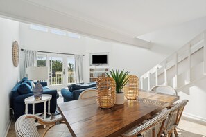 Interior - Great ocean view condo steps from the beach with pool access in Wild Dunes (Isle of Palms)