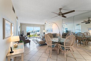 Interior - Top Floor Beach & Gulf Views - Madeira Norte #516 (Madeira Beach)