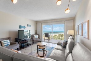 Smart TV - Top Floor Beach & Gulf Views - Madeira Norte #516 (Madeira Beach)