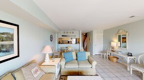 Télévision à écran plat, lecteur de DVD