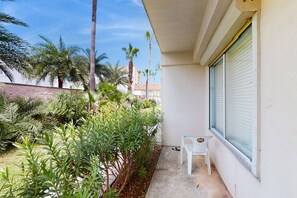 Terrace/patio - Spacious Gulf-Facing Home w/ Shared Pool, Hot Tub, Balcony - Walk to Beach (South Padre Island)