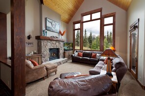 TV, fireplace - Home Across from Purg - Views, Deck/Fire Pit/Ping Pong/Shuffleboard (Durango)