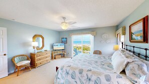 4 bedrooms, iron/ironing board, free WiFi, bed sheets - Grand two-story oceanfront home with spectacular ocean views (Isle of Palms)