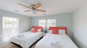 4 bedrooms, iron/ironing board, free WiFi, bed sheets