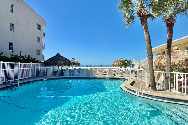 A heated pool - Updated 2nd Floor Unit by Pool - Only Steps to the Beach - Free WFii (Madeira Beach)