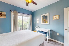 2 室のベッドルーム、アイロン / アイロン台、WiFi、ベッドシーツ