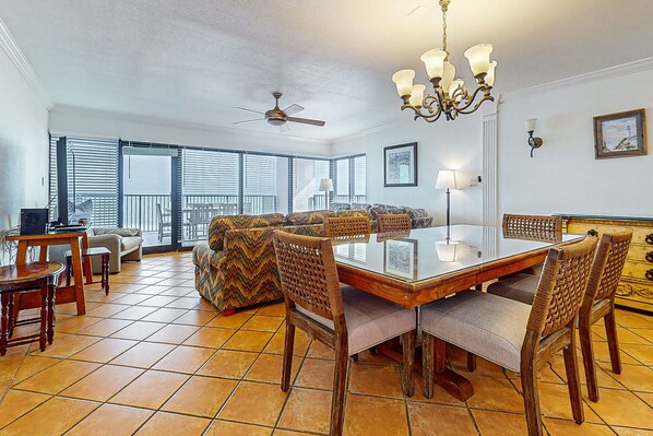 Interior - Corner Beachfront Condo Features Ocean Views, Shared Pool, Hot Tub, Tennis Court (South Padre Island)