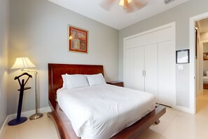2 bedrooms, iron/ironing board, Internet, bed sheets