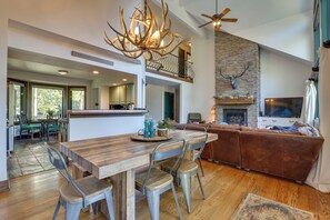 Dining - 11 Mi to Slopes: Frisco Home w/ Hot Tub & Sauna! (Frisco)