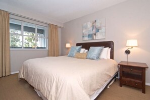 2 quartos, acesso à internet, roupa de cama