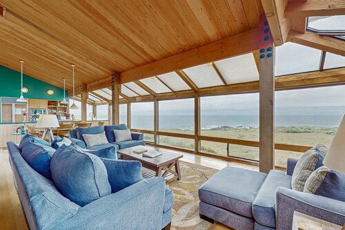 Large oceanfront home with hot tub, shared pool, & large deck - dogs welcome